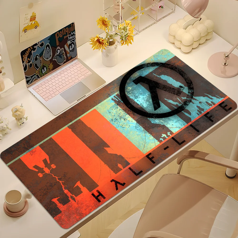 Half-Life Combine Overwatch Mouse Pad